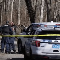 Hallan restos de dos personas en parque de Long Island; policía busca identificarlas