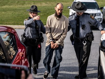 Detienen a hombre en Pensilvania por presuntamente incendiar la casa del gobernador Josh Shapiro