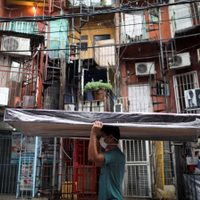 Barrios vulnerables: el Gobierno construye un centro de aislamiento para la Villa 31