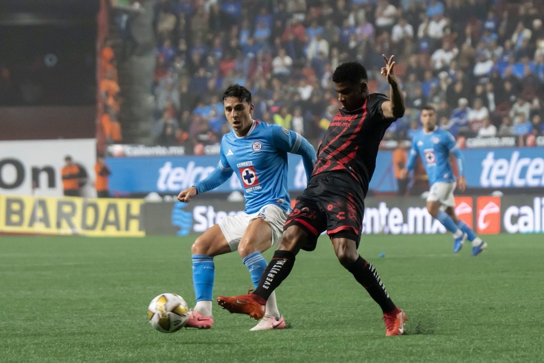 El juego de ida de los cuartos de final del Torneo Apertura 2024. Foto Omar Martínez  Cuartoscuro
