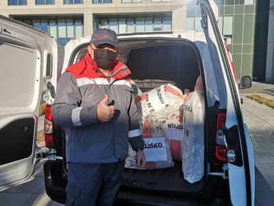 Ejército de Polonia entrenará a trabajadores del servicio postal en el uso de armamento