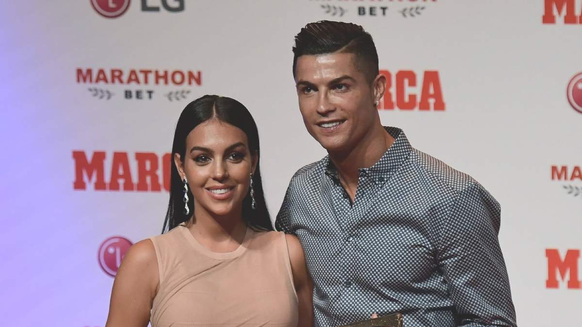 Georgina Rodríguez y Cristiano Ronaldo. Fuente: (Twitter)