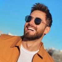 "Justifique su respuesta": Nico Occhiato compartió sus looks más increíbles para que elijan sus fans