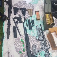 Detienen a una persona con armas, explosivos y material bélico en la CDMX