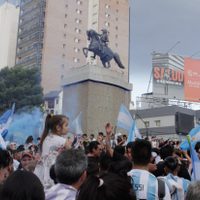 Multitudinario festejo en la ciudad de Neuquén ante un riguroso control policial