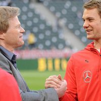 Oliver Kahn salió a bancar a Neuer por el conflicto contractual en el Bayern Munich