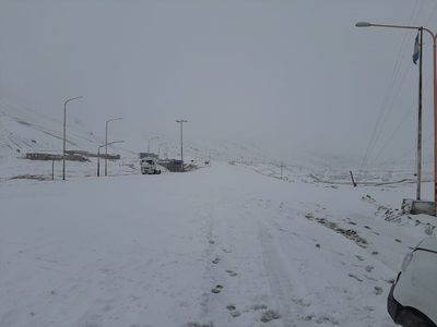 Emiten alerta amarilla por nevadas intensas y fuertes vientos en la cordillera