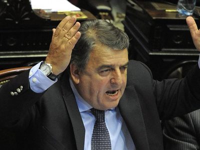 ¡A los gritos! Diputados de Juntos por el Cambio acusaron a Scioli y a Massa de violar el reglamento
