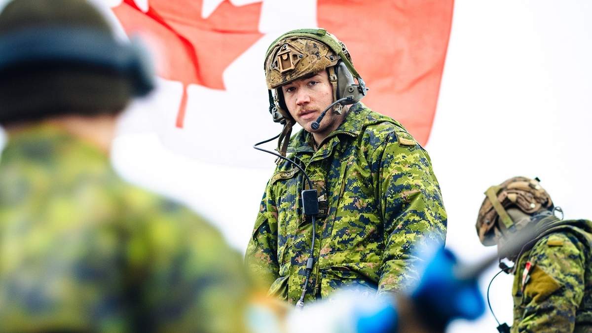 Soldados del Ejército Canadiense en un ejercicio conjunto con otros países, en noviembre de 2025
