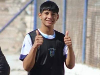 Dolor en Centenario por el fallecimiento de un joven futbolista del club ADC