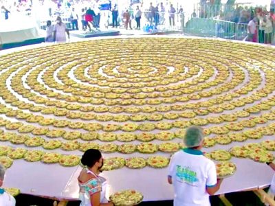 El Récord Guinness a la tlayuda más grande desata burlas en Oaxaca