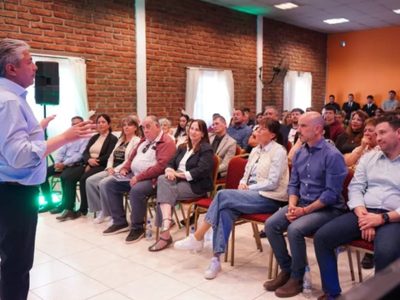 Un sector de trabajadores legislativos manifestó su respaldo a los candidatos de La Neuquinidad