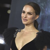 Natalie Portman explicó por qué deben ser retirados los fondos a la policía estadounidense
