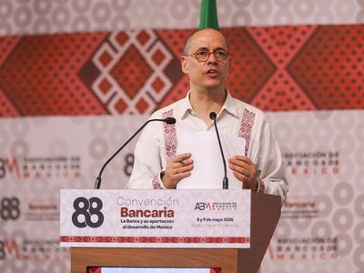 Convención Bancaria: Peña Merino evade a la prensa y hace mutis sobre reforma a telecom