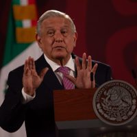 AMLO respalda a Cuauhtémoc Blanco, dice que la "traen contra él y no dejan de atacar"