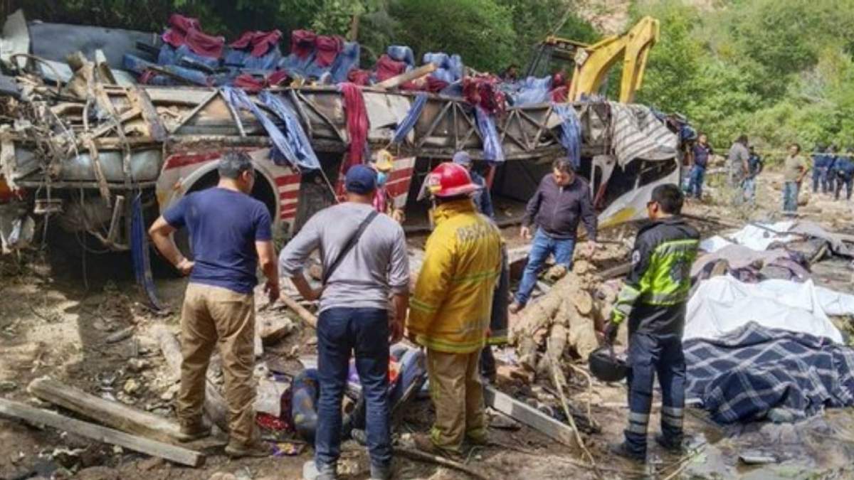 Volcadura de autobús en Oaxaca