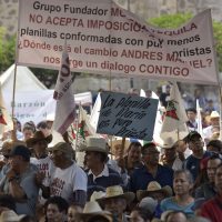'Tú no quieres al PRI, ¿por qué nos lo impones?”, reclaman a AMLO en Jalisco