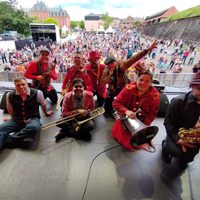 Triciclo Circus Band prepara sus 15 en el Metropolitan