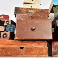 Con cajoneras viejas o rotas que tenés en casa: creá este estante moderno y súper útil para tener en la cocina