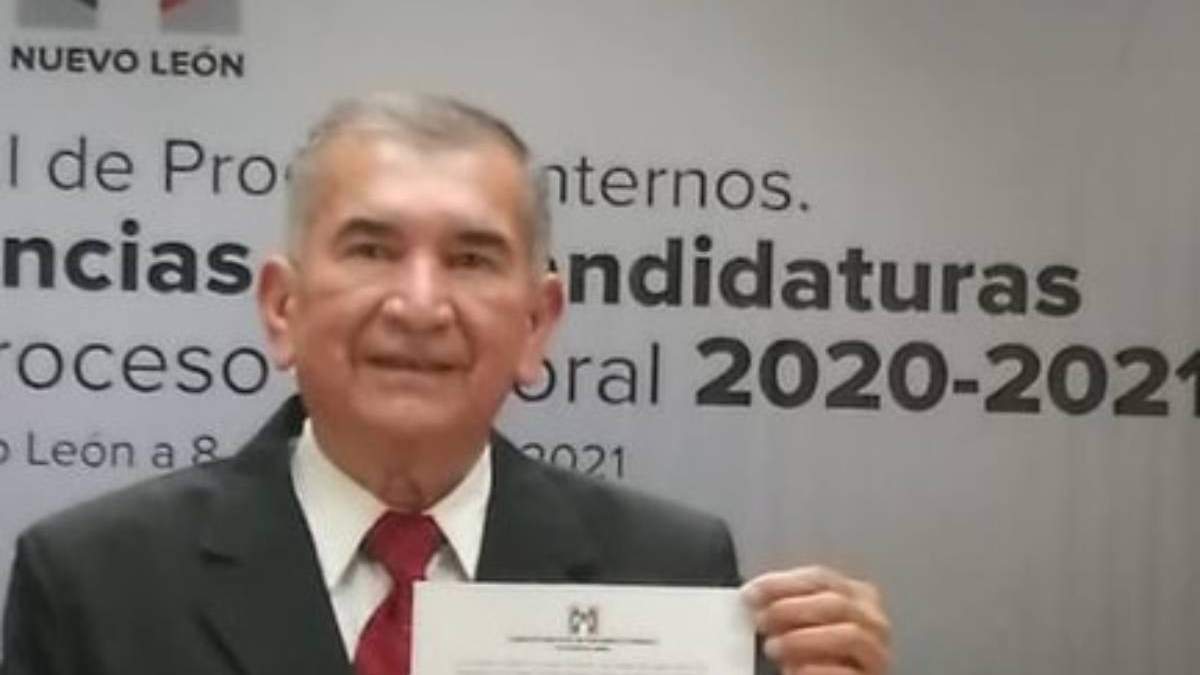Ramiro Ayala Garza, el día que recibió su constancia como candidato|