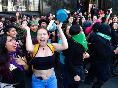 Revuelta social de mujeres