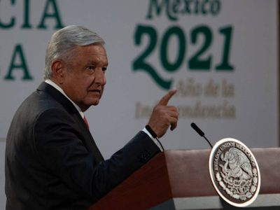 AMLO sobre autoridades electorales: "ya basta de estar simulando de que son demócratas"
