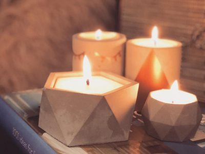 Con 1 globo y esta idea alucinante, creá estos portavelas originales y súper trendys para dejar hermoso tu living