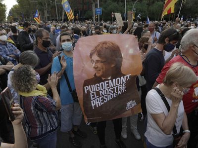 Tensión en España por la detención del líder independentista catalán Carles Puigdemont en Italia