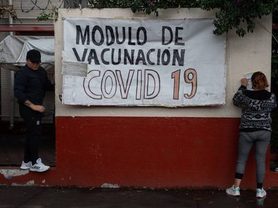 Expertos reprueban manejo de la pandemia de covid: “224 mil 244 vidas se hubieran salvado”