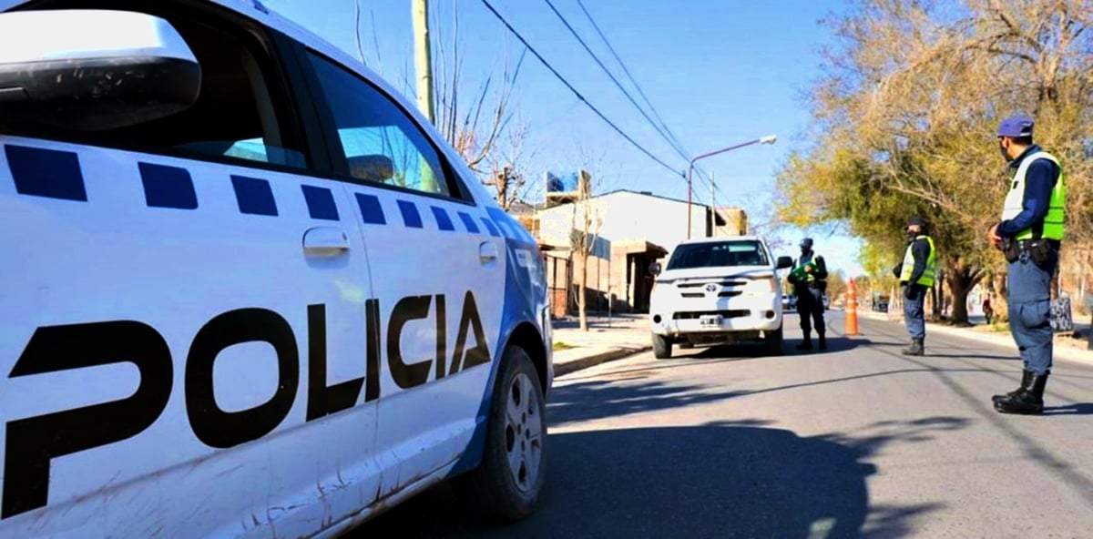 Controles de tránsito.  Fuente: (Twitter)