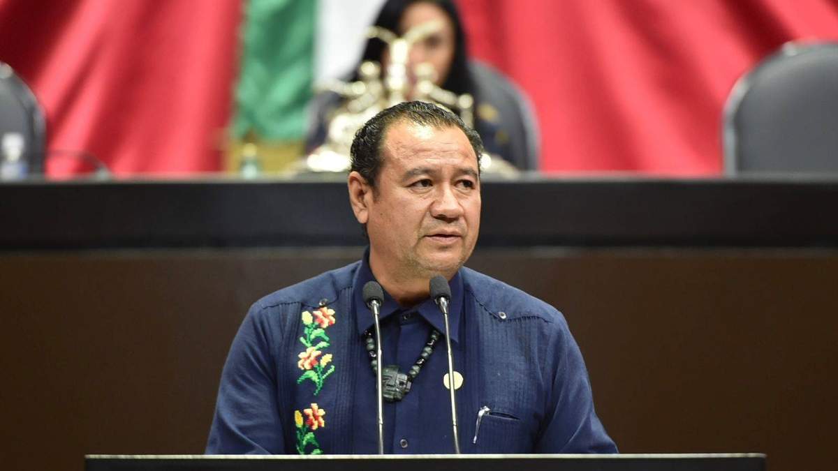 El legislador  Roberto Valenzuela Corral