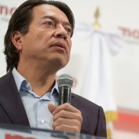 INE ordena a Mario Delgado y gobernadores de Morena que suspendan promoción de "corcholatas"