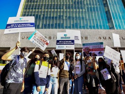 Alfaro tacha de irresponsables a autoridades de la UdeG por marcha para exigir respeto a autonomía
