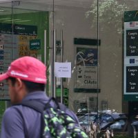Peso inicia semana con caída; dólar se ofertó en $19.15