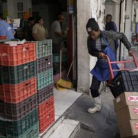 Migración sacude elecciones de EU; en México ni siquiera se menciona en debate político