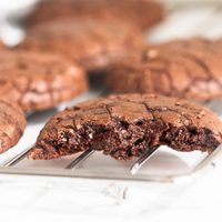 Galletas brownie con 3 ingredientes: una receta chocolatosa y fácil, ideal para ese antojo