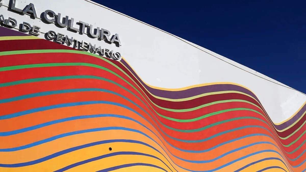 Casa de la Cultura de Centenario. 5ta, Feria del Libro. Fuente: (Facebook))