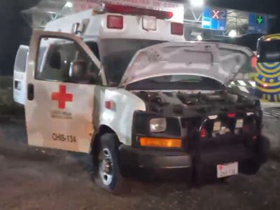 Balean y queman ambulancia de la Cruz Roja en Chiapas