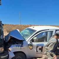 Tres personas heridas tras un choque entre un camión y una camioneta de la misma empresa en Añelo
