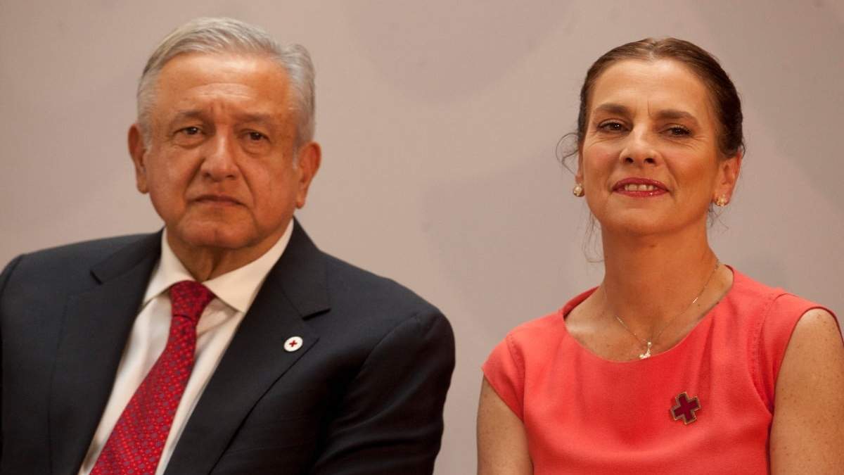 El presidente López Obrador y la investigadora Beatriz Gutiérrez Müller