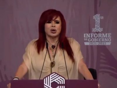 Layda Sansores baila en su su primer informe de gobierno y desata críticas (Video)
