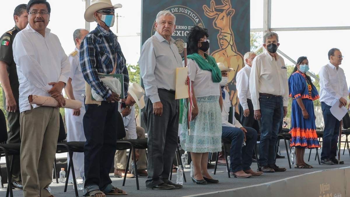 El presidente en el evento de disculpa al pueblo yaqui