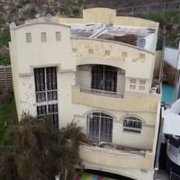 Tiktoker graba video de la casa derruida de Eduardo Arellano Félix y se vuelve viral