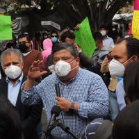 Comerciantes protestan contra ley que impide venta de comida chatarra a menores en Oaxaca