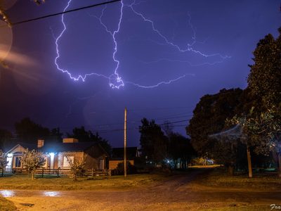 Un fuerte ciclón traerá tormentas y fuertes vientos durante las celebraciones de Fin de Año
