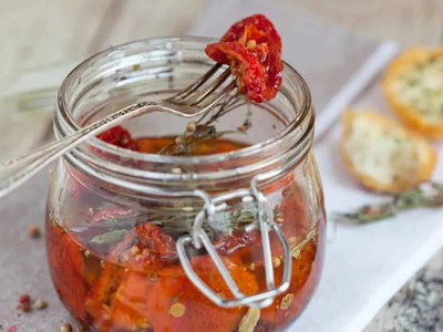 Tomates secos caseros: con la receta de la abuela para que tengan el sabor más rico y queden re jugosos