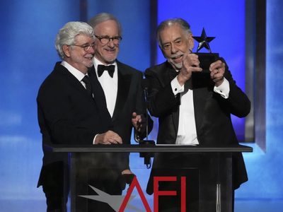 Francis Ford Coppola fue elogiado por Spielberg y De Niro al recibir el Premio AFI a la trayectoria