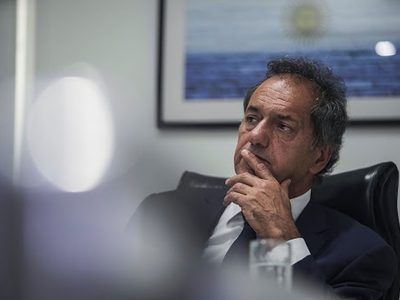 Scioli en pausa como embajador: suspendió su viaje a Brasil