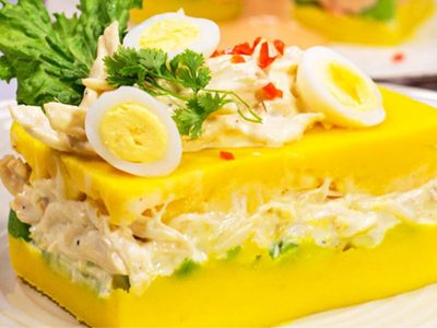 Causa peruana, una receta bien fácil y sin horno que se derrite en tu boca