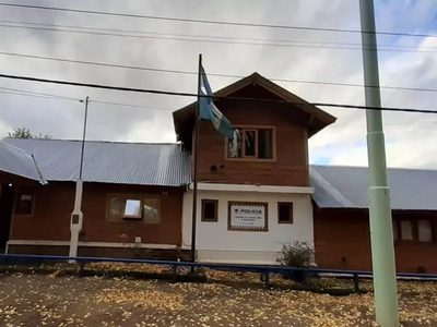 Grave denuncia por maltrato en la comisaría de la Mujer de San Martín de los Andes